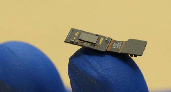 This Tiny Microscope Can Restore Eyesight As It Will Transmit Data Directly To Your Brain 