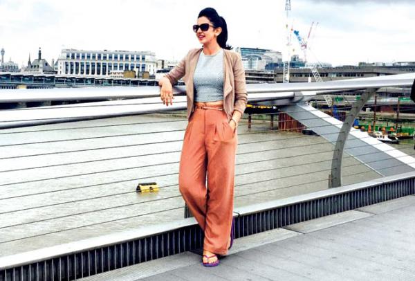 Rakul Preet Singh looks super chic in this outfit