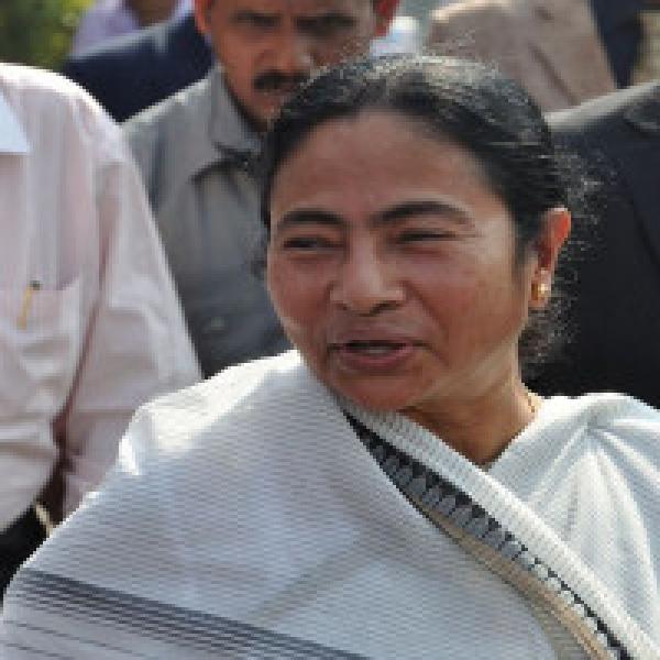 BJP ridicules Mamata Banerjee#39;s call to #39;oust#39; it from India