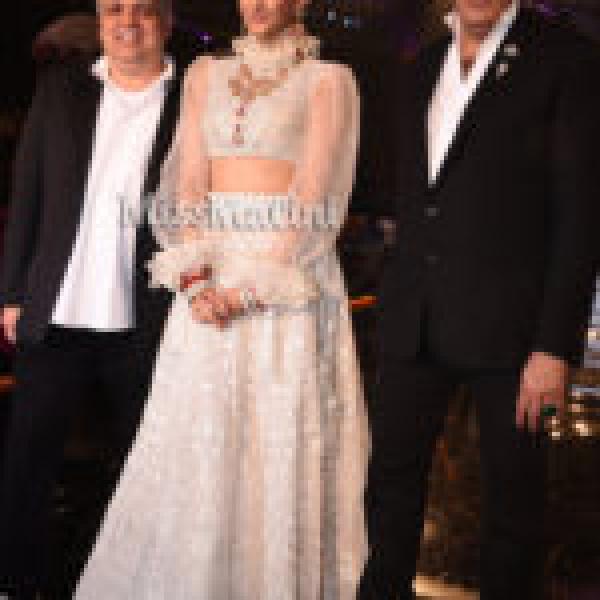 Sonam Kapoor Stuns As Abu Jani & Sandeep Khosla’s Perfect Bride
