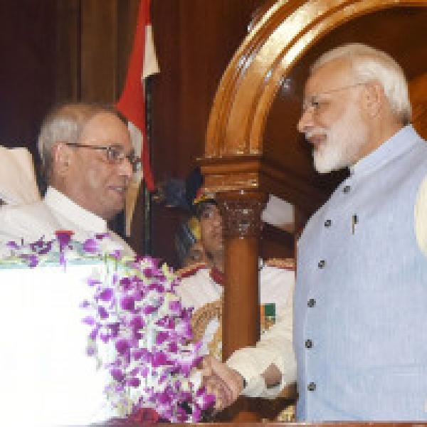 In farewell speech, President Pranab Mukherjee has words of advice for Modi Government