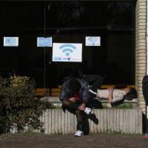 Beware of free WiFi at coffee shops, railway stations! 96% people risk giving up personal info while using public WiFi: Symantec