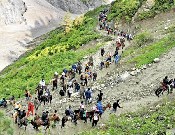 678 pilgrims leave for Amarnath Yatra