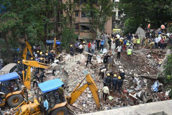 Mumbai building collapse: 4 dead, many trapped in Ghatkopar