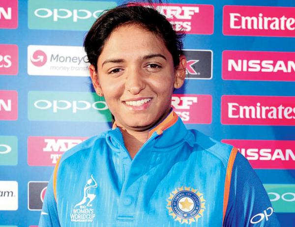 Railway Minister promises out-of-turn promotion for Mithali, Harmanpreet