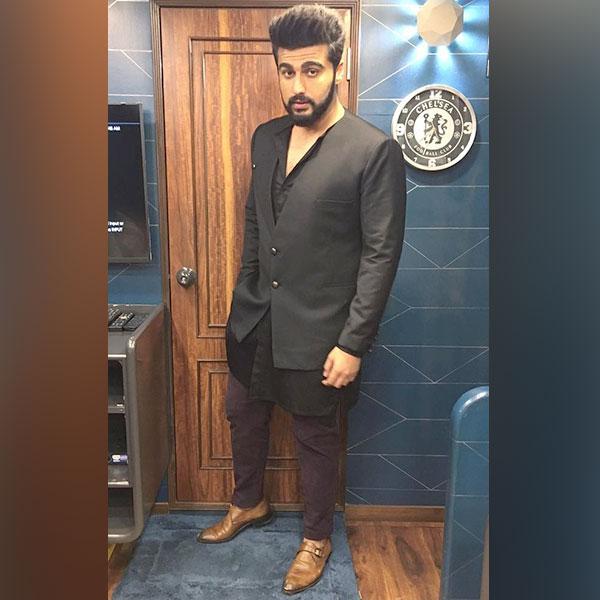 Top 7 times Arjun Kapoor spelt magic with his monochromatic style for Mubarakan – View Pics