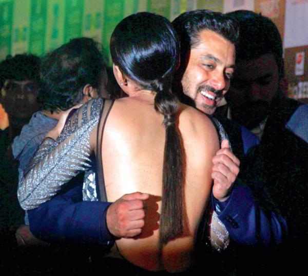 Salman Khan hugs this actress flaunting her bare back! Guess who?