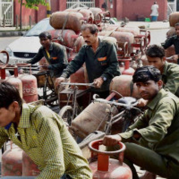 Govt orders LPG prices to be hiked by Rs 4 per month