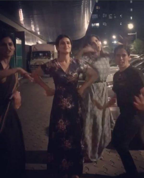  WATCH: Dangal girls Sanya Malhotra and Fatima Sana Shaikh bring back 'Chandu Ke Chacha' song 