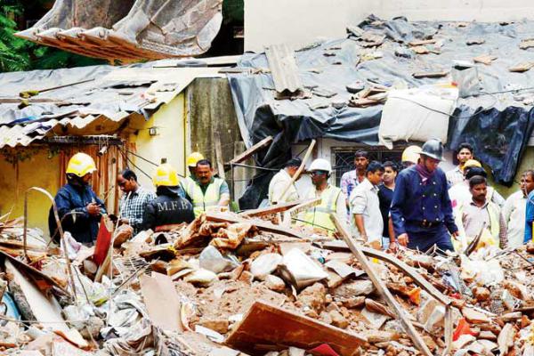 Ghatkopar building crash: PM Narendra Modi announces Rs 2L to kin of dead