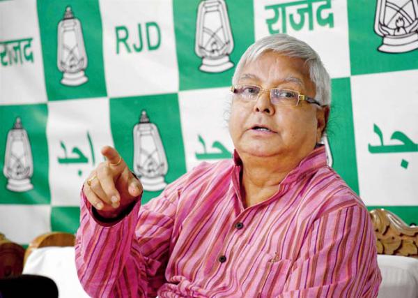 Nitish Kumar is 'Paltu Ram,' says Lalu Prasad Yadav