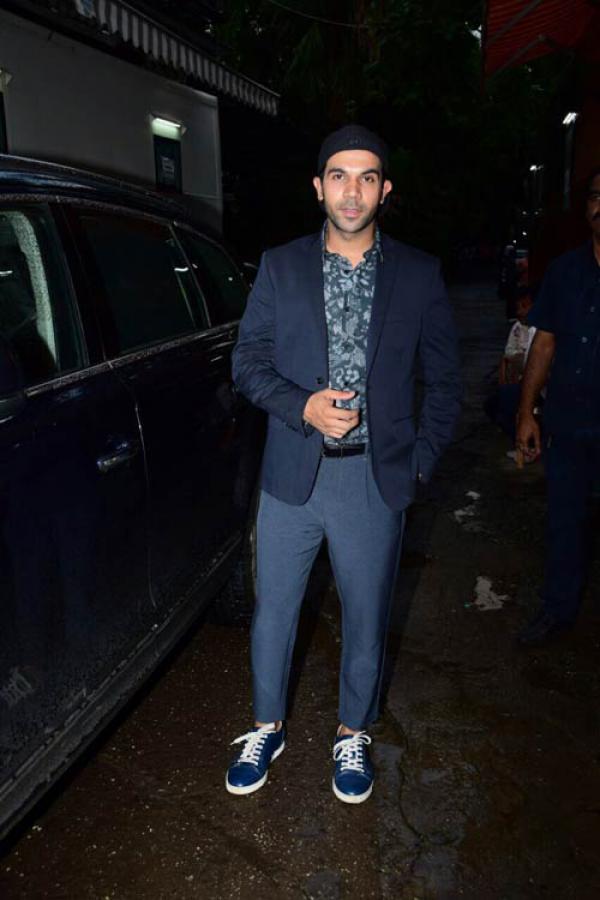Rajkumar Rao&apos;s Outfit Is Basically Just A Mixed Bag Of Reactions