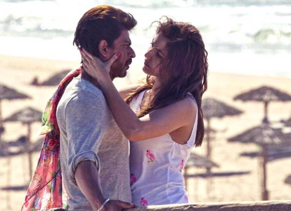  OMG! Shah Rukh Khan-Anushka Sharma have a SENSUAL kissing scene in Jab Harry Met Sejal 