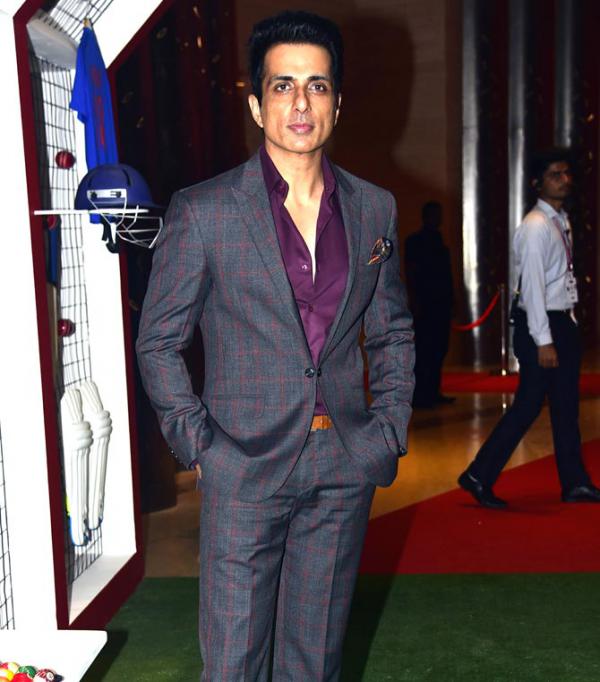 Sonu Sood to play a warrior in 'Manikarnika The Queen of Jhansi'