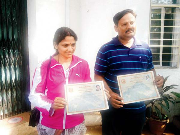 Himalayan con couple sacked from Pune police for faking Everest summit