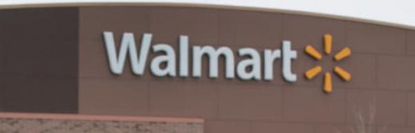 Walmart Apologizes for "Back to School" Gun Display