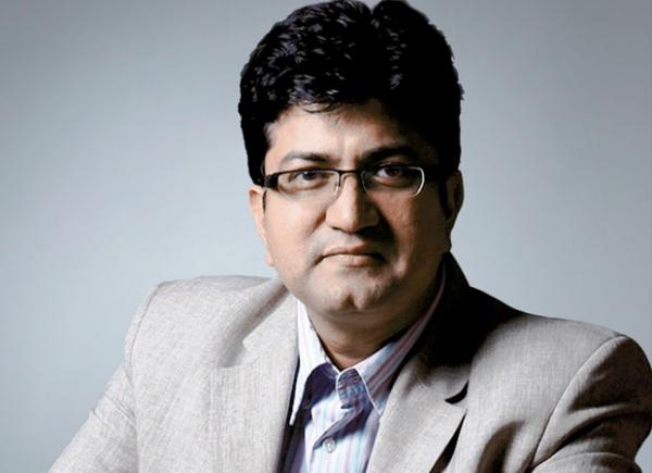  “We should have a society where NO censorship is required” - Prasoon Joshi 
