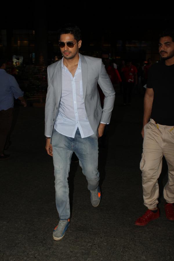 Sidharth Malhotra Just Wore The Ultimate Outfit For Indian Startup Kings