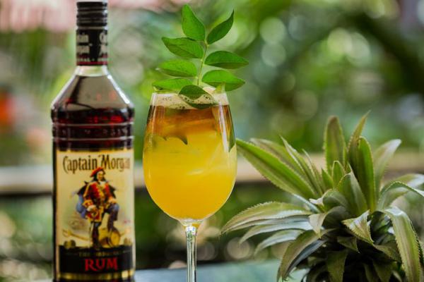 10 Rum-Based Cocktails To Try Instead Of Plain Ol&apos; Rum & Coke