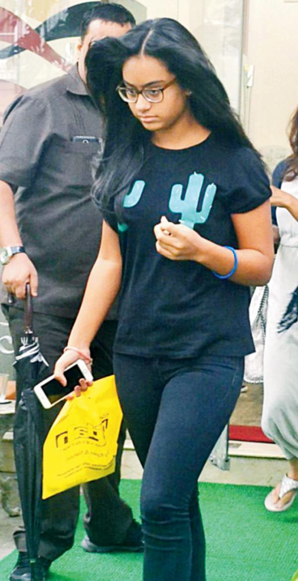 Kajol and Ajay Devgn see off their 14-year-old daughter Nysa