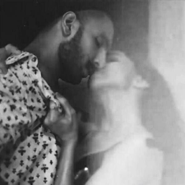 Deepika, Ranveer's steamy kissing photo goes viral, is it morphed?