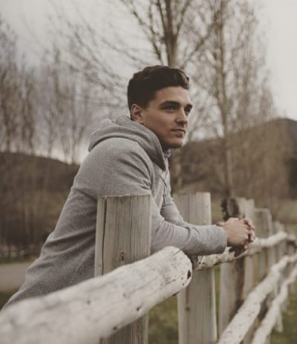 Dean Unglert Might Not be the Bachelor, Either. Here's Why.