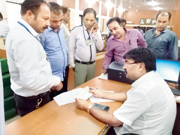 Ulhasnagar Municipal Corporation tax chief ousted over graft charges