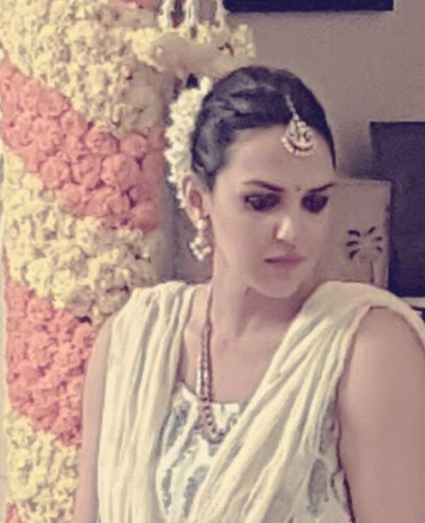 First photo from Esha Deol's baby shower is out!