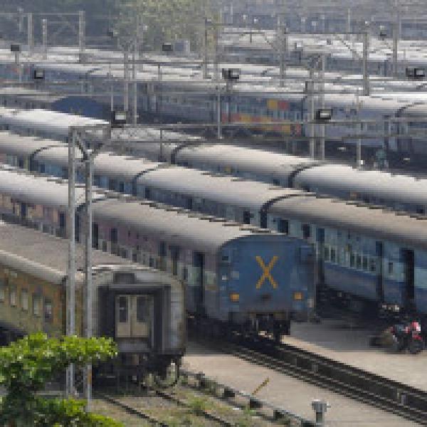 New Delhi: 445 trains cancelled as violence erupts after Dera verdict