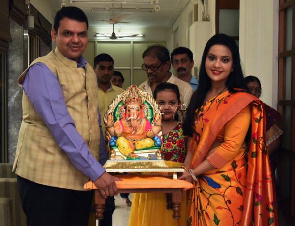 Photos: Devendra Fadnavis and wife Amruta Fadnavis celebrate Ganesh Chaturthi