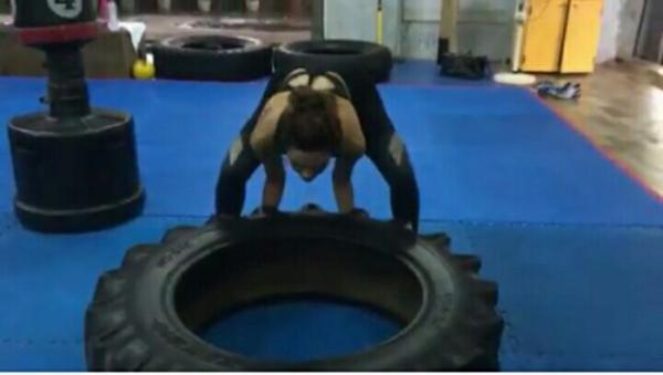  WATCH: Esha Gupta's intense combat training will pump you up for the weekend! 