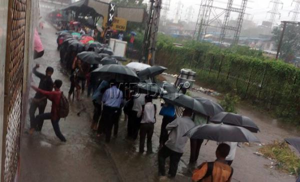 Met Dept warns of more rain, Govt. orders offices to let employees leave early