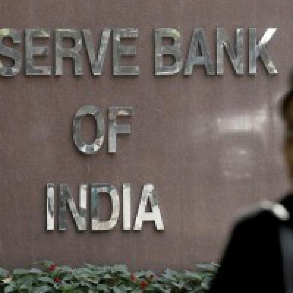 RBI income in FY17 dips 24%, while expenses rise 108%