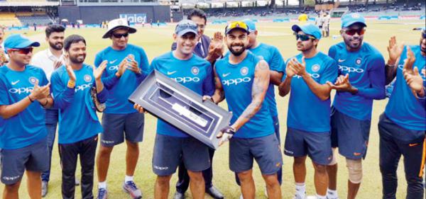 MS Dhoni will always be India's captain, says emotional Virat Kohli