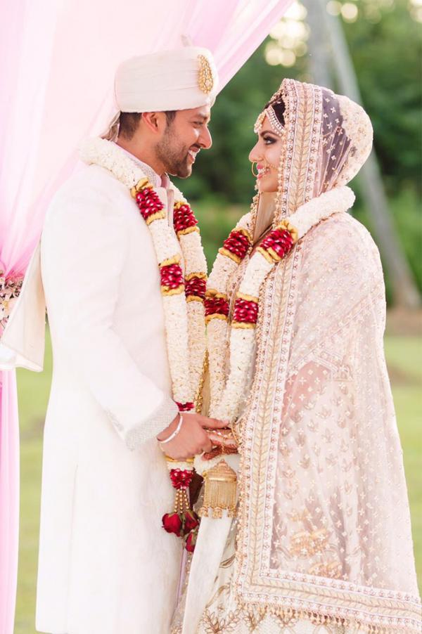 Photos! Aftab Shivdasani marries Nin Dusanj again in dreamy wedding