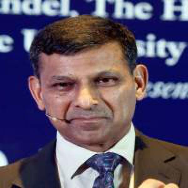 Let India grow at 8-10% for 10 yrs before chest-thumping: Raghuram Rajan