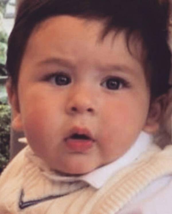  CUTIE ALERT: Taimur Ali Khan looks absolutely adorable and curious in this latest photograph! 