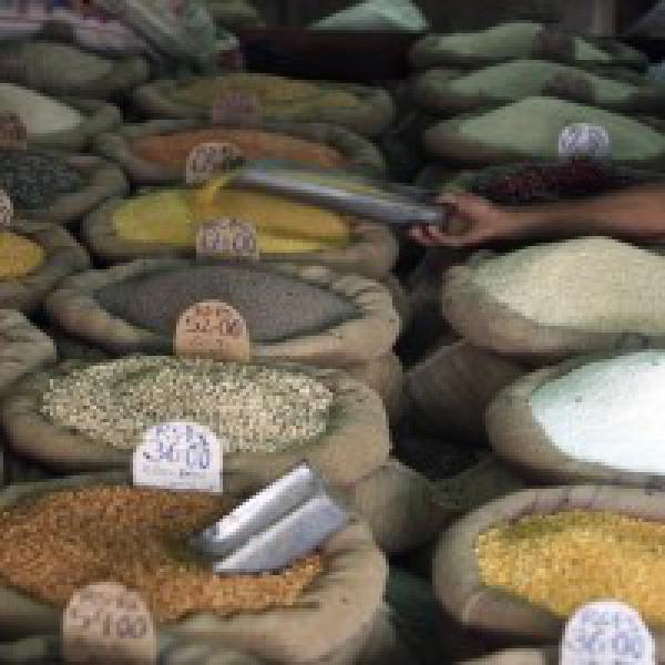 Government lifts ban on export of few varieties of pulses