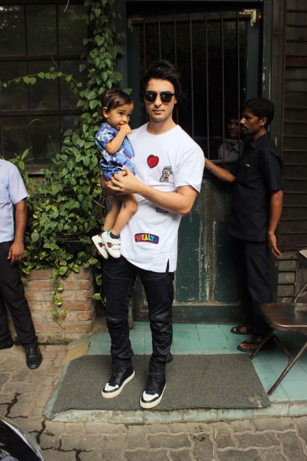 Holy S#*t! Salman Khan&apos;s Nephew Is Having A Sneaker War With His &apos;Wealthy&apos; Dad
