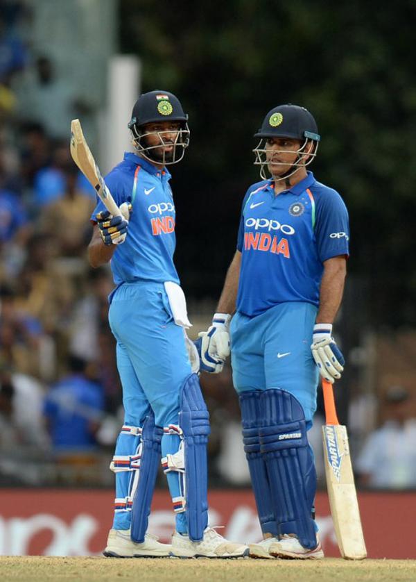 Hardik Pandya, MS Dhoni guide India to 281/7 vs Australia in first ODI