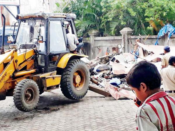 Mumbai: BMC bulldozes state GR to demolish Kalina milkman's shanty