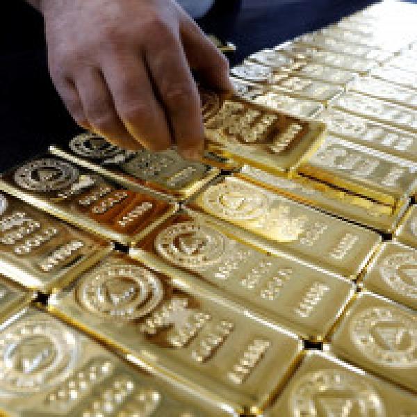 Gold slips to two-week low ahead of Fed meet