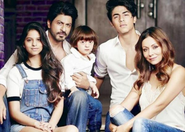On father's death anniversary, Shah Rukh Khan has this message for his kids