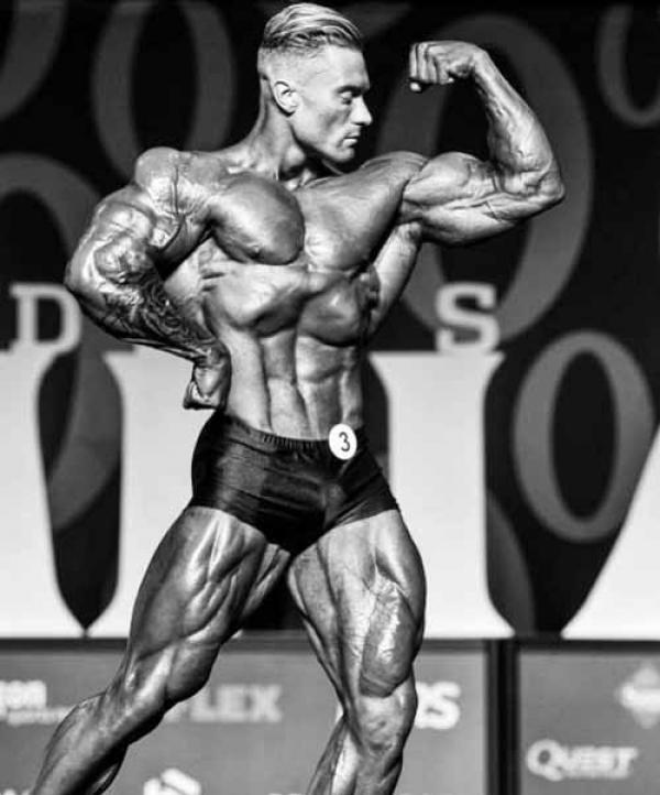 This Phenomenal Young Bodybuilder Is Bringing Back The ‘Classic Era Physique&apos;