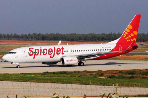 Spicejet plane stuck in mud at Mumbai airport, no casualties