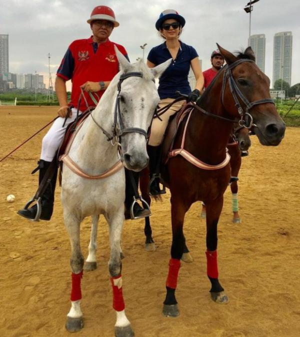 Kangana Ranaut resumes horse riding lessons at Amateur Riders Club and it is not for Manikarnika 