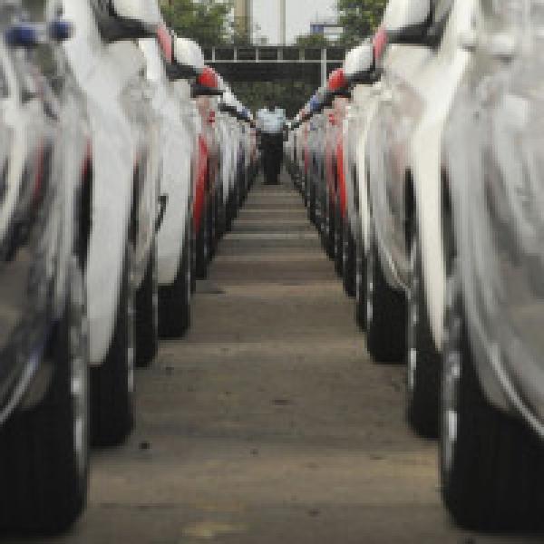 Car sales in India to grow by 9% in 2017: Moody#39;s