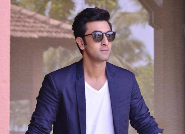  BREAKING: Ranbir Kapoor breaks his silence on his pictures with Mahira Khan 