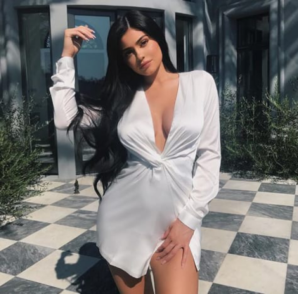 Kylie Jenner: Why Some Fans Think She's Not Really Pregnant