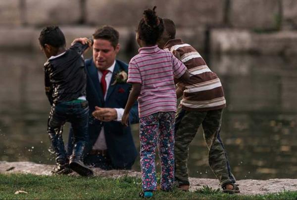 This Groom Jumped Into A Pond To Save A Drowning Boy During His Wedding Photoshoot